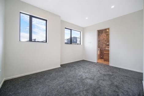 Photo of property in 42 Holcroft Street, Papakura, 2110