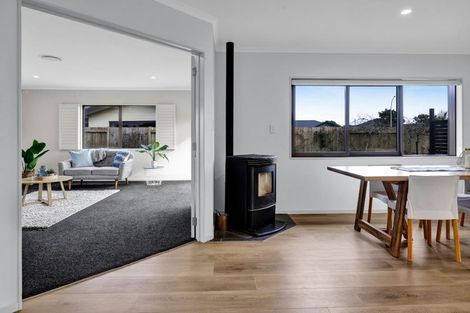 Photo of property in 5 Marlin Terrace, Bell Block, New Plymouth, 4312