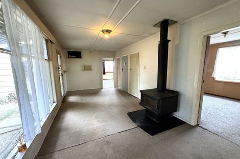 Photo of property in 215 Clyde Street, Balclutha, 9230