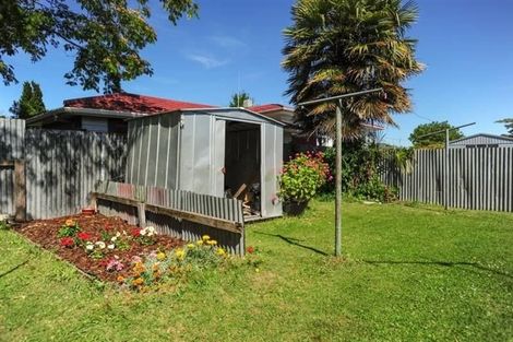 Photo of property in 2/609 Heretaunga Street East, Parkvale, Hastings, 4122