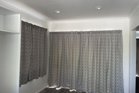 Photo of property in 35 Eddowes Street, Manurewa, Auckland, 2102