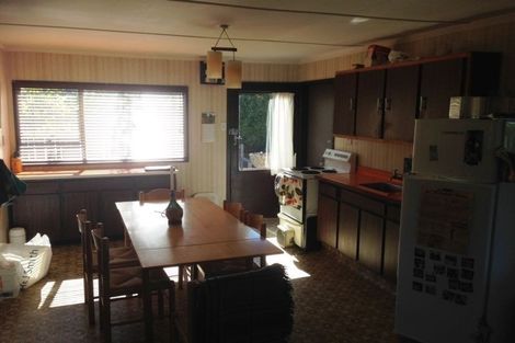 Photo of property in 35 Cedar Drive, Kelvin Heights, Queenstown, 9300