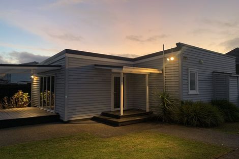Photo of property in 26 Dakota Avenue, Beach Haven, Auckland, 0626