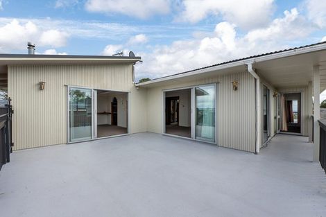 Photo of property in 245 Sunset Road, Sunnynook, Auckland, 0632