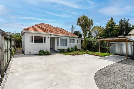 Photo of property in 82 Maeroa Road, Maeroa, Hamilton, 3200