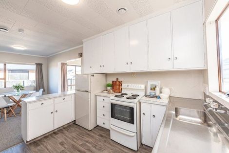 Photo of property in 3 Queen Street, Aramoho, Whanganui, 4500