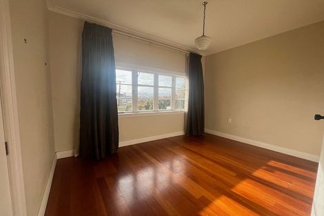 Photo of property in 7 Otahuri Crescent, Greenlane, Auckland, 1051