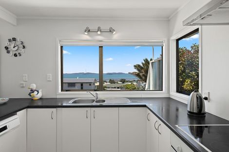 Photo of property in 10 Tara Place, Snells Beach, 0920