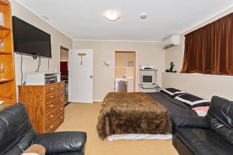 Photo of property in 12 Himikera Avenue, Avondale, Auckland, 1026