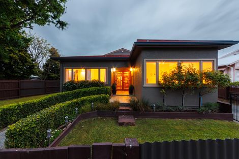 Photo of property in 9 Rosalie Terrace, Kelvin Grove, Palmerston North, 4414