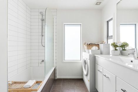 Photo of property in 306 Ocean Road, Whangamata, 3620