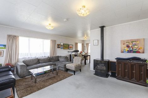 Photo of property in 38 Dalfield Place, Highbury, Palmerston North, 4412