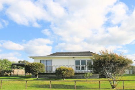 Photo of property in 758b Papamoa Beach Road, Papamoa Beach, Papamoa, 3118