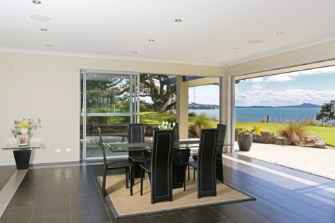 Photo of property in 389 Clifton Road, Whitford, Howick, 2571