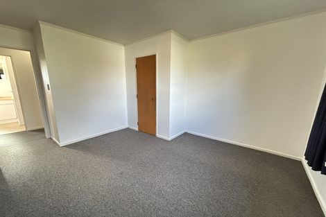 Photo of property in 1/2 Hueglow Rise, West Harbour, Auckland, 0618