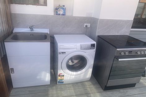 Photo of property in 216 Hillcrest Road, Hillcrest, Hamilton, 3216