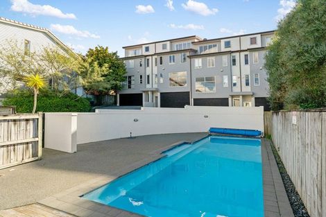 Photo of property in 6l Carlton Gore Road, Grafton, Auckland, 1023