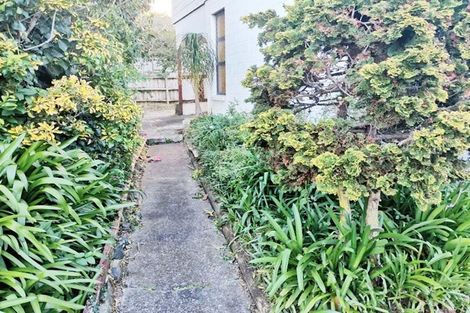 Photo of property in 69 Casuarina Road, Half Moon Bay, Auckland, 2012