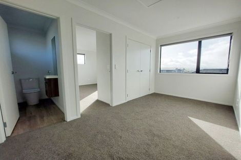 Photo of property in 1/2 Jennian Avenue, Rototuna North, Hamilton, 3281
