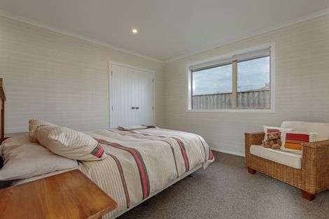 Photo of property in 8a Vernon Avenue, Takaro, Palmerston North, 4412