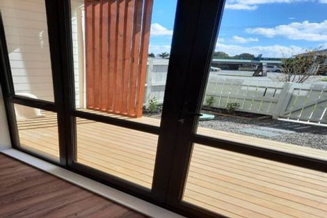 Photo of property in 1/66 Swanson Road, Henderson, Auckland, 0610