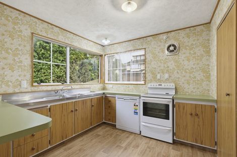 Photo of property in 6 Dominica Crescent, Grenada Village, Wellington, 6037