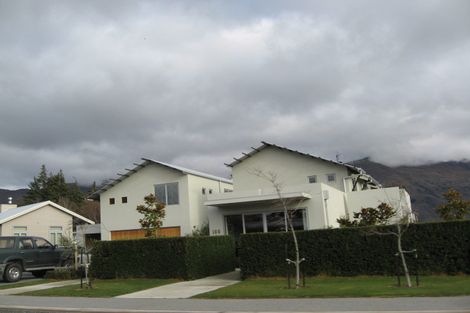 Photo of property in 166 Beacon Point Road, Wanaka, 9305