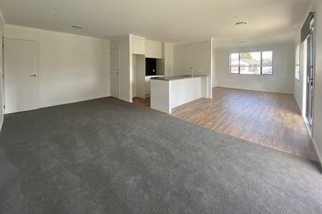 Photo of property in 16 Austin Reid Avenue, Carterton, 5713