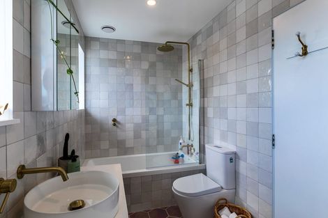 Photo of property in 79 Farquhar Road, Glendene, Auckland, 0602