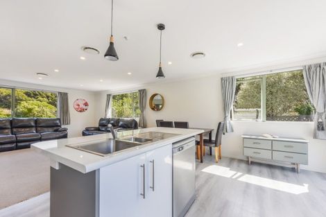 Photo of property in 8 Victoria Close, Picton, 7220