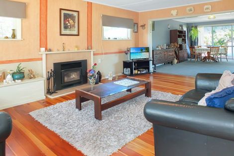 Photo of property in 18 Brown Terrace, Foxton Beach, Foxton, 4815