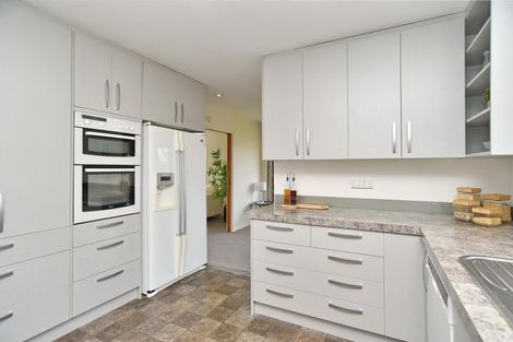 Photo of property in 7 Creese Place, Redwood, Christchurch, 8051