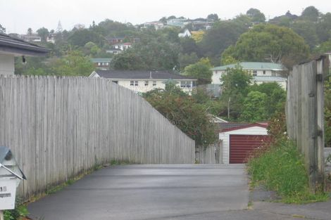 Photo of property in 2/16 Leiden Place, Totara Vale, Auckland, 0629