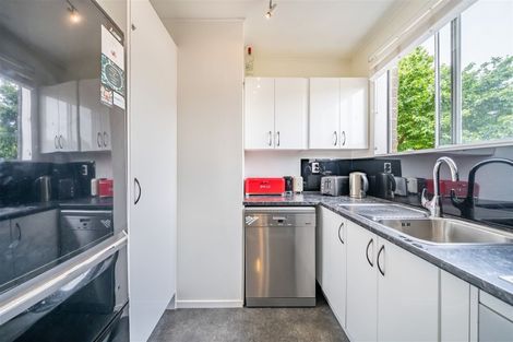 Photo of property in 2/19 Pirie Crescent, Moera, Lower Hutt, 5010