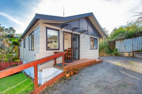 Photo of property in 8a Kaitoke Street, Raglan, 3225