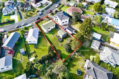 Photo of property in 8 Glen Marine Parade, Glendene, Auckland, 0602