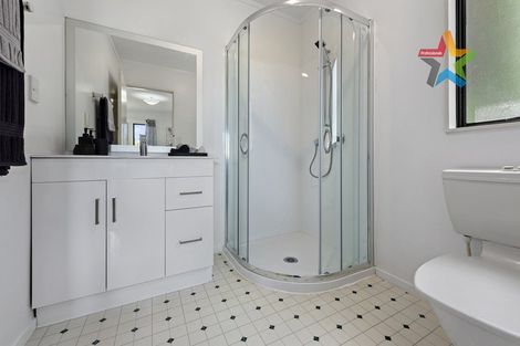 Photo of property in 72 Dowse Drive, Maungaraki, Lower Hutt, 5010