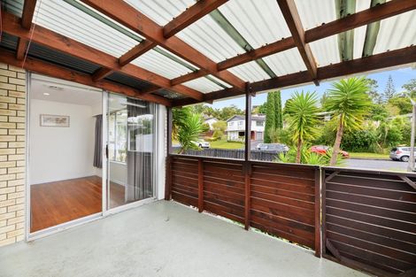 Photo of property in 56 Fitzwater Place, Henderson, Auckland, 0612