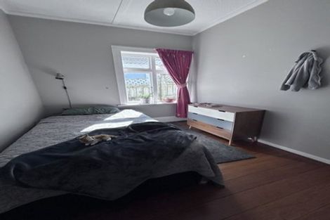 Photo of property in 8 Chamberlain Road, Karori, Wellington, 6012
