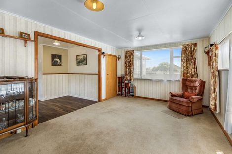 Photo of property in 10 Humphrey Street, Marton, 4710