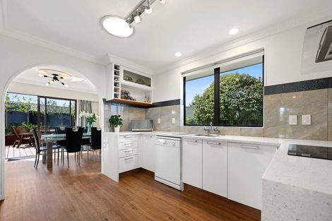 Photo of property in 34 Delamare Road, St Andrews, Hamilton, 3200