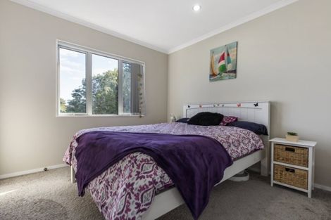 Photo of property in 8a Ellen Street, Manurewa East, Auckland, 2102