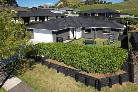 Photo of property in 17 Ballintoy Park Drive, Welcome Bay, Tauranga, 3175