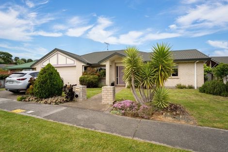 Photo of property in 24 Harry Shaw Way, Raumati South, Paraparaumu, 5032