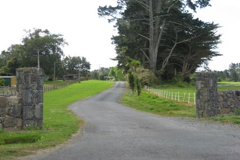 Photo of property in 5 Dysart Lane, Kumeu, 0891