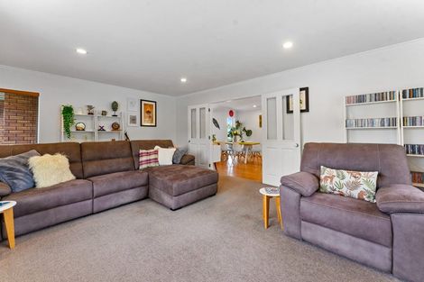 Photo of property in 19 Rosella Grove, Waimauku, 0812