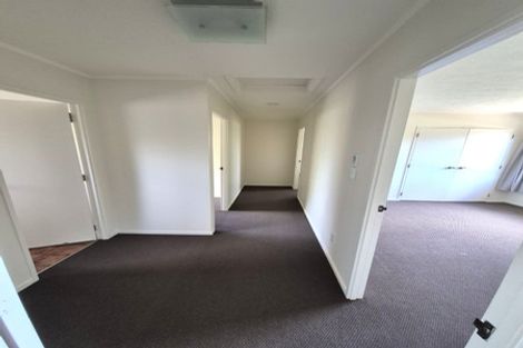 Photo of property in 1/33 Hale Crescent, Bayview, Auckland, 0629
