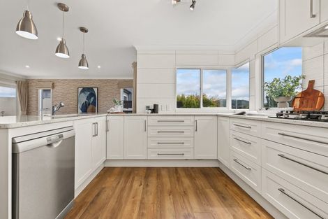 Photo of property in 77 The Masthead, Whitby, Porirua, 5024