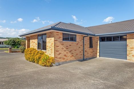 Photo of property in 18 Leon Street, Riverdale, Gisborne, 4010