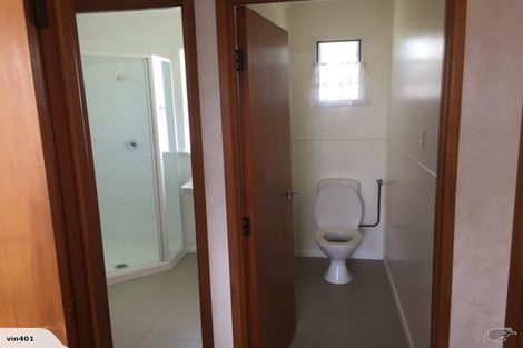 Photo of property in 19 Pendlebury Street, Green Bay, Auckland, 0604